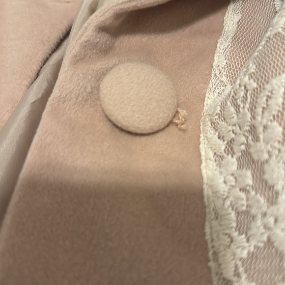 Ryu Cream Lace Trench Coat - Picture 3 of 4